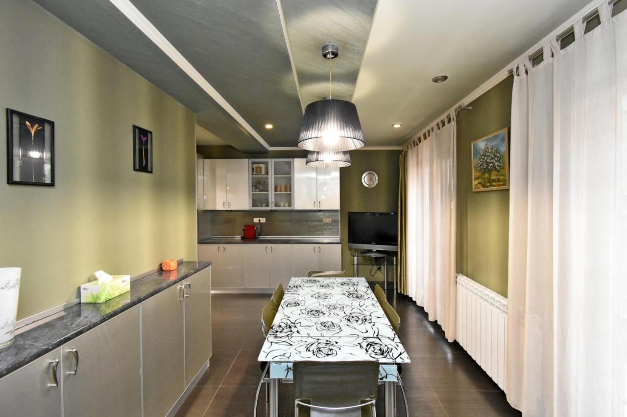 Dos Guest House Ереван Экстерьер фото