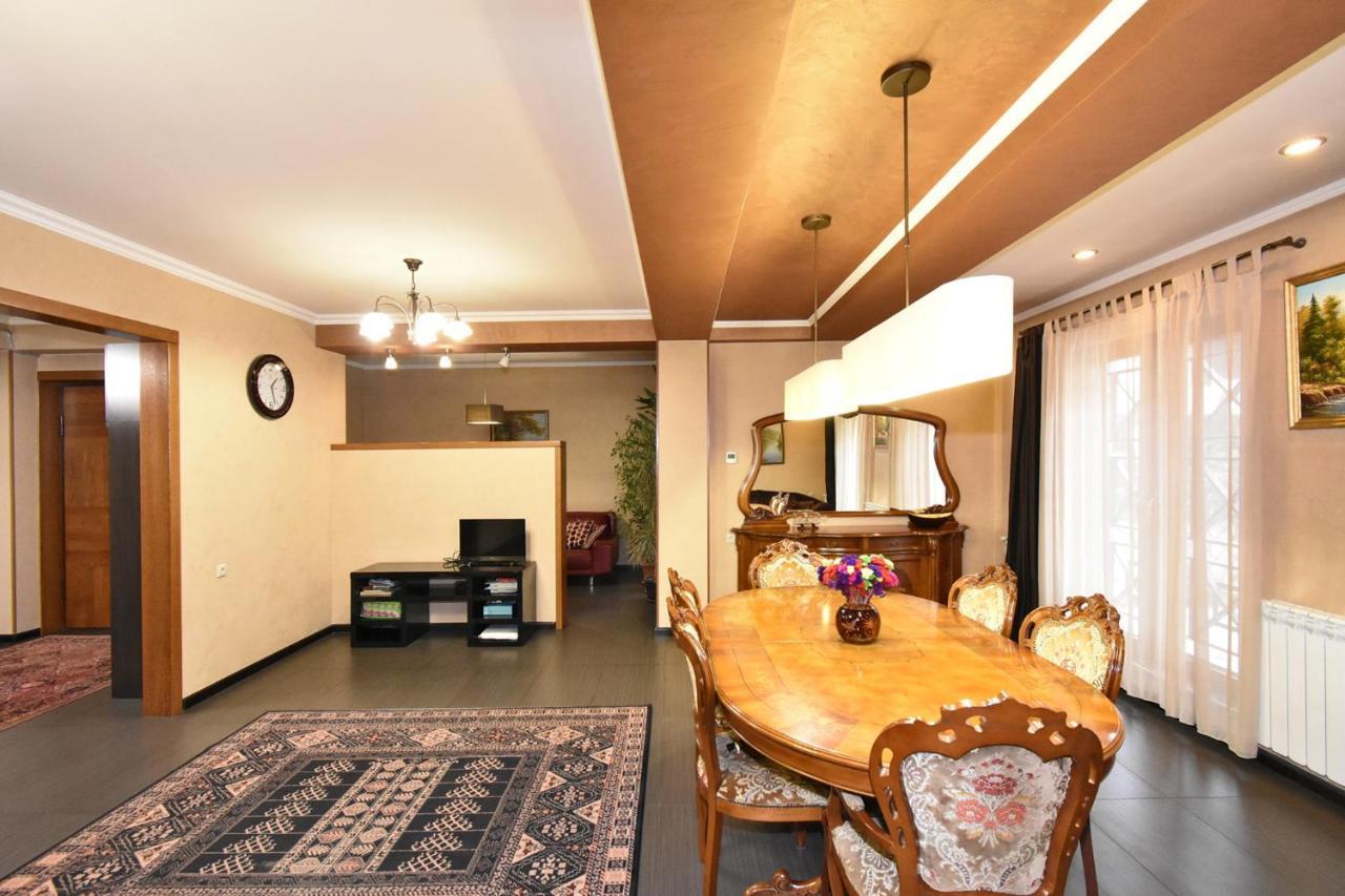 Dos Guest House Ереван Экстерьер фото